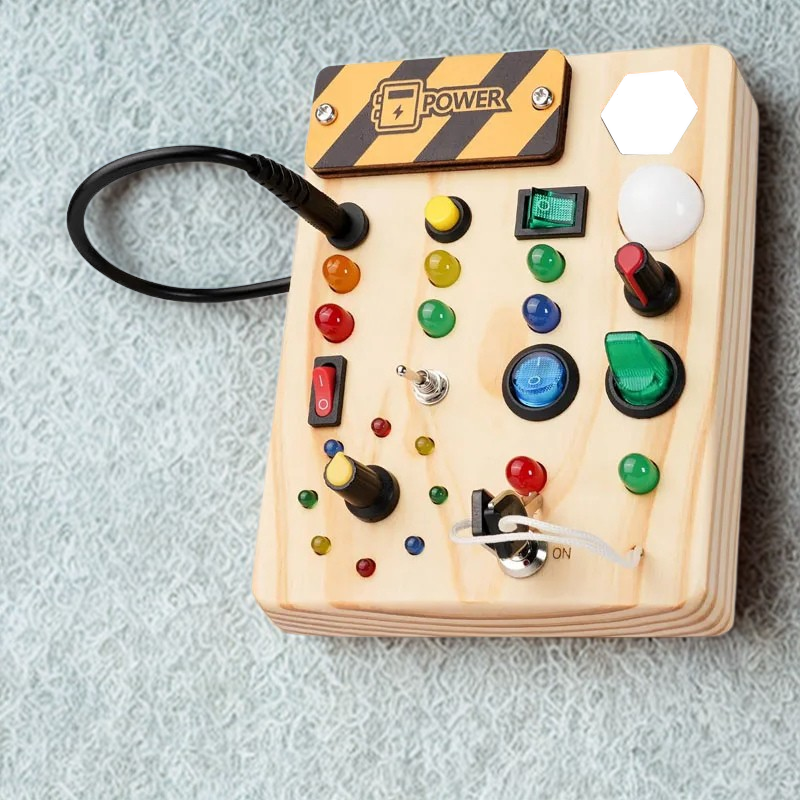 Montessori Busy Board aus Holz – fördert Motorik & Konzentration