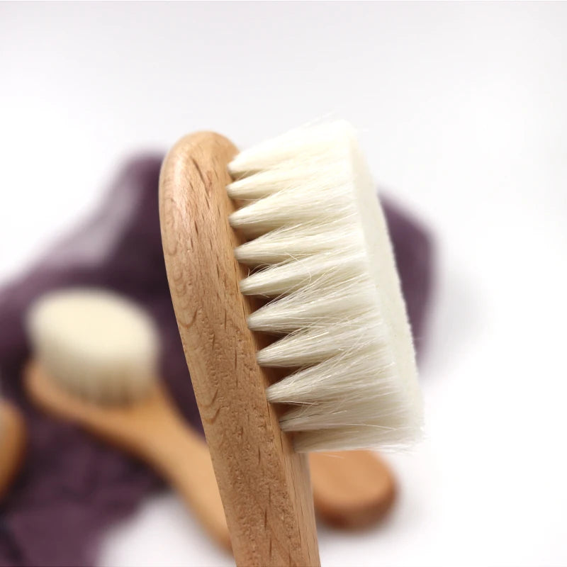 Baby-Haarbürste aus Wolle & Holz – sanft zur Kopfhaut & ideal für Neugeborene